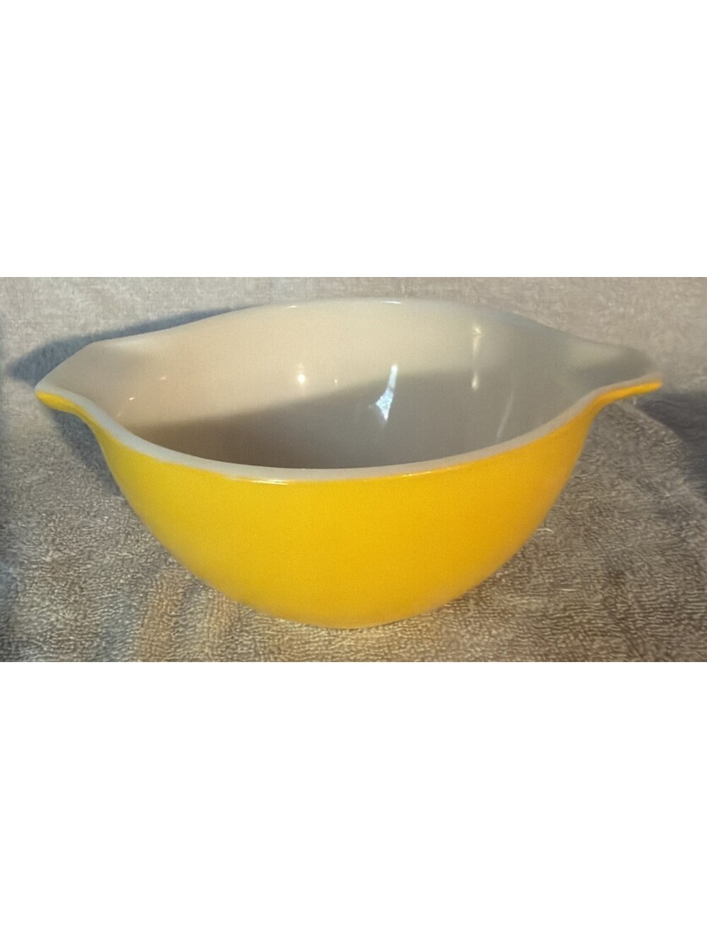 Vintage PYREX #441 Yellow Cinderella Mixing Bowl 1.5 PT~ Made in USA